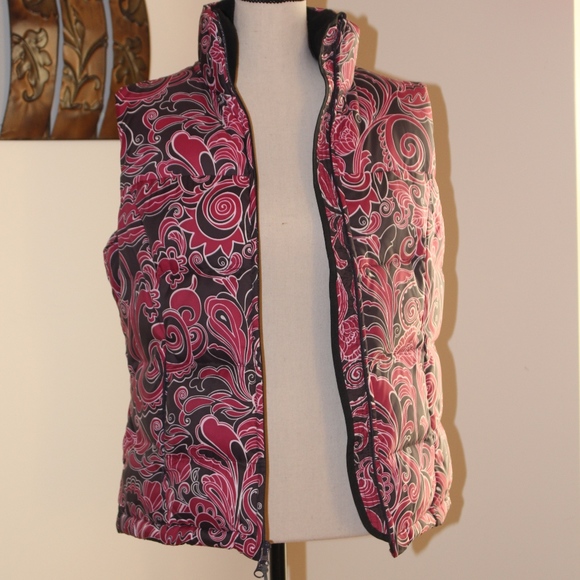 Athleta, Dark brown/red puffer vest size.  medium ....... - Picture 2 of 8